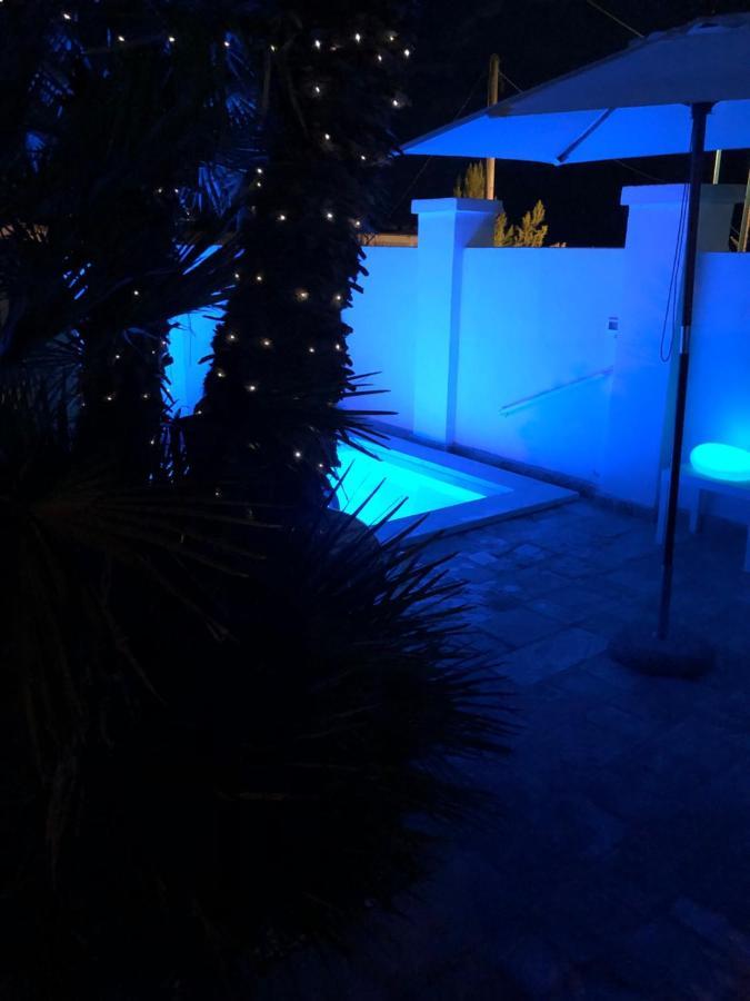 Le Due Pigne (Adults Only) Villa Taranto Exterior photo